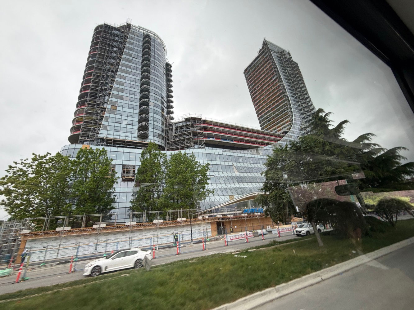 3b- The Oakridge Project, Henriquez Partners Architects – 